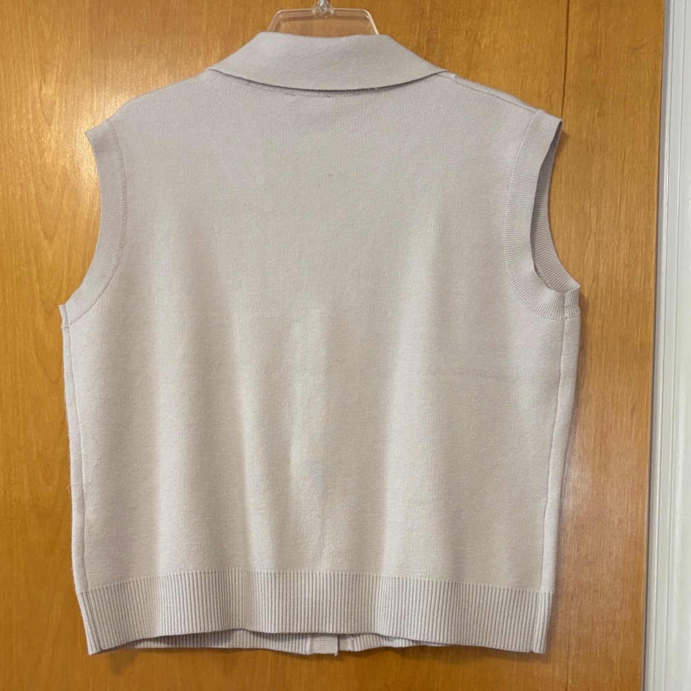 Sioni Soft Beige  Knit Cardigan Sleeveless - Picture 4 of 4